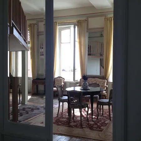 De Paris Apartment *